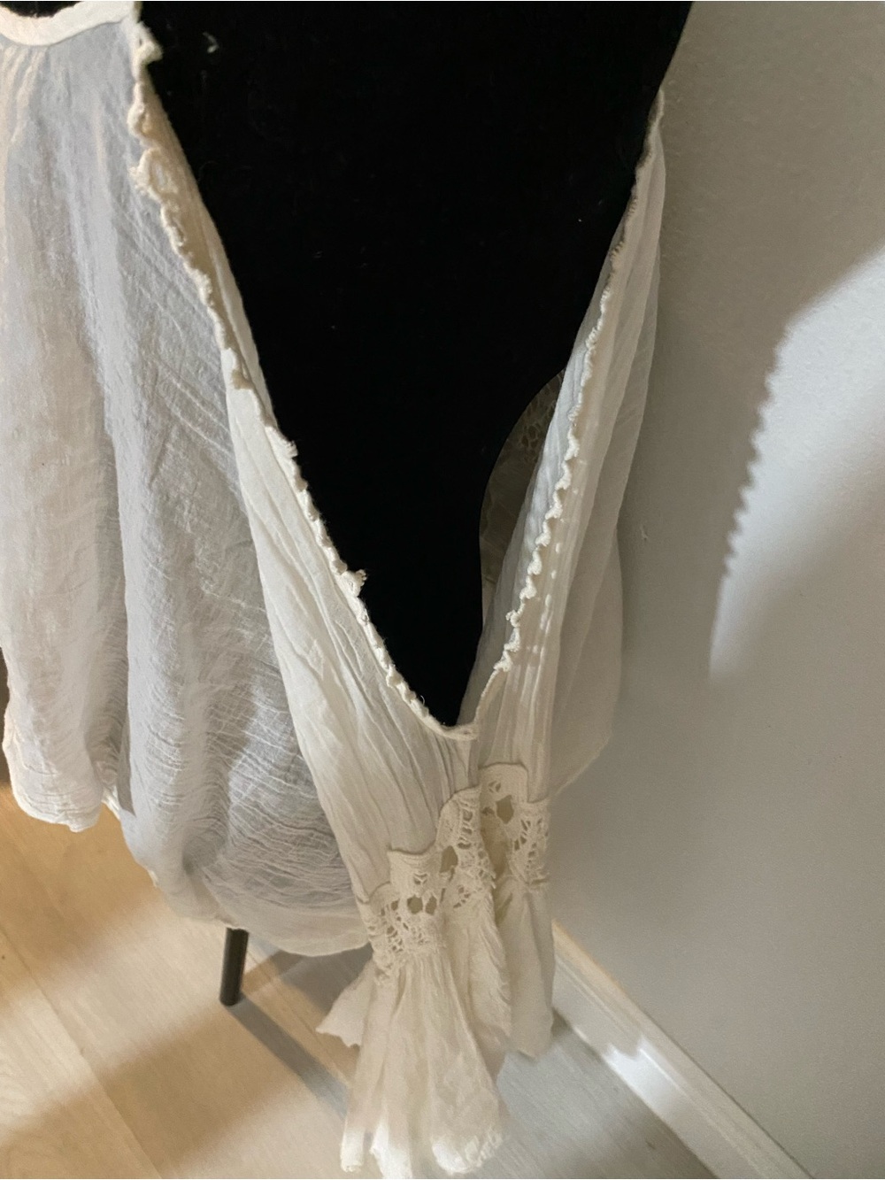 Free People” Lace-White Spaghetti Strap Women's gausey blouse, open wide sleeves - Picture 5 of 8